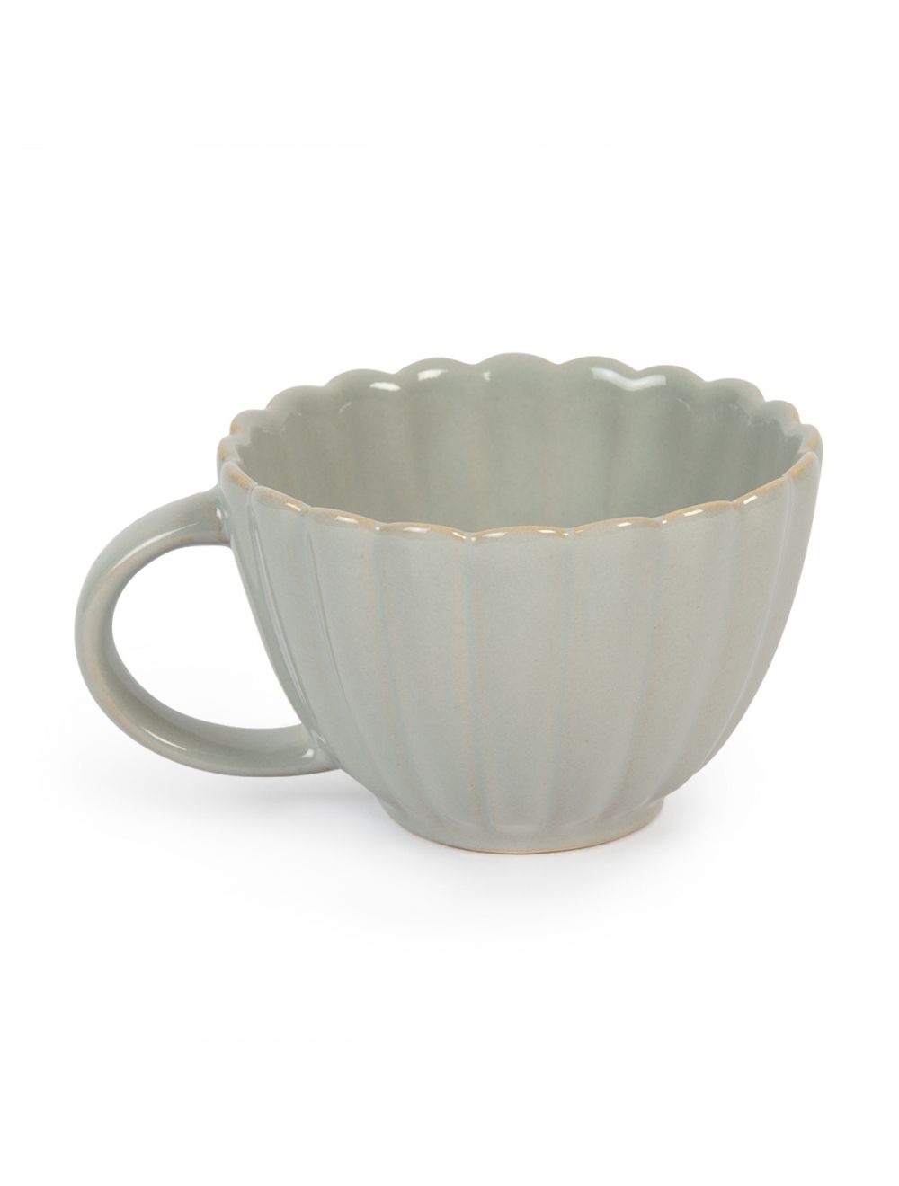 Scallop Rim Cup